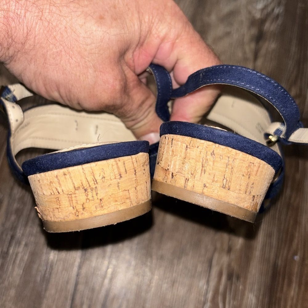 Isaac Mizrahi Navy Blue Women's Sandals / Flats adjustable straps & bows. - Picture 5 of 9